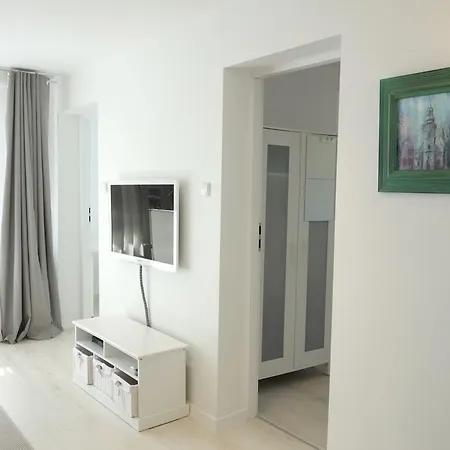 Family With 2 Bathrooms